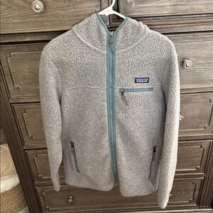 Patagonia Gray Fleece Jacket with Teal Accents
